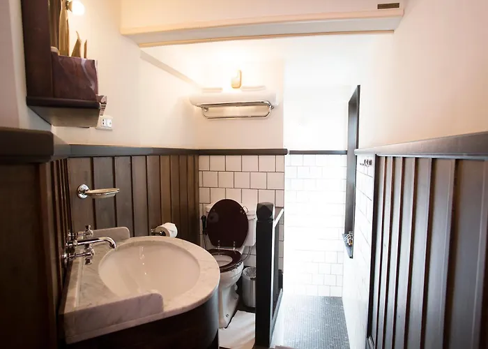 1905 Heritage Corner 4*